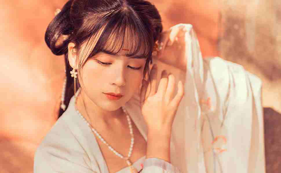 西瓜从六楼扔下竟完好无损，雷军说的“防弹涂层”到底是什么？